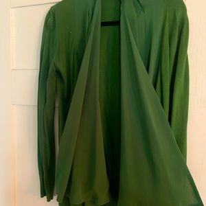 Shamrock Green Cardigan a companies a matching tank top. Both pieces compliment.